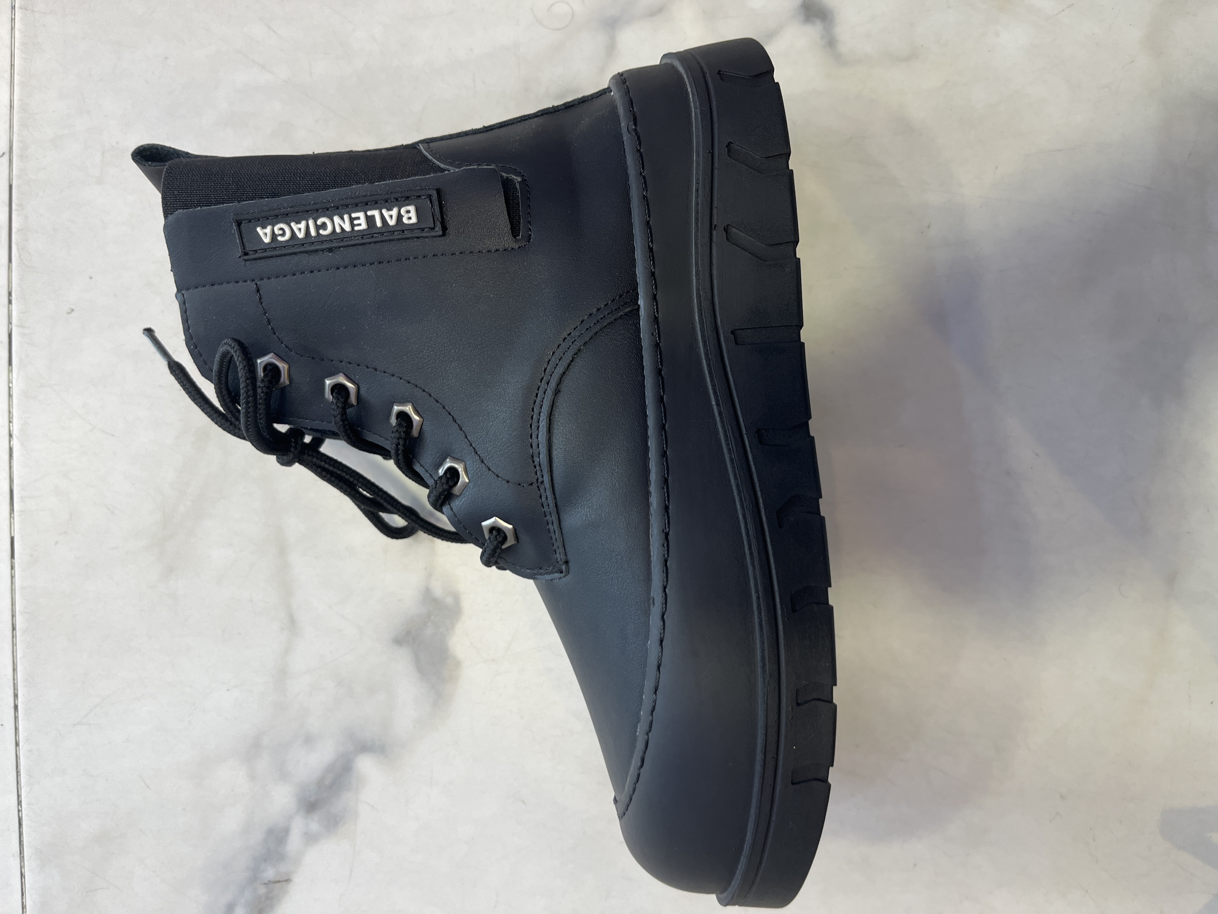 بوت balenciaga